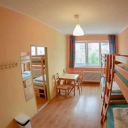 Hostel Patio Μπρατισλάβα