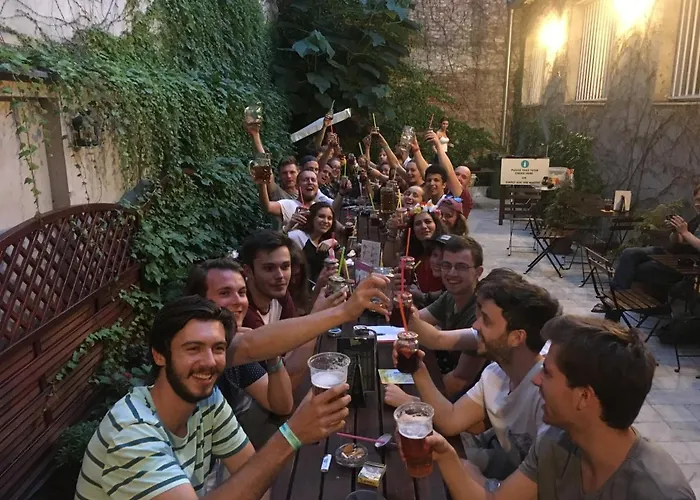 Patio אכסניה *