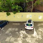 Patio אכסניה *